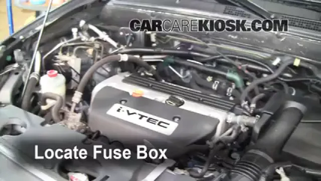 2006 Honda CR-V SE 2.4L 4 Cyl. Fuse (Engine) Replace